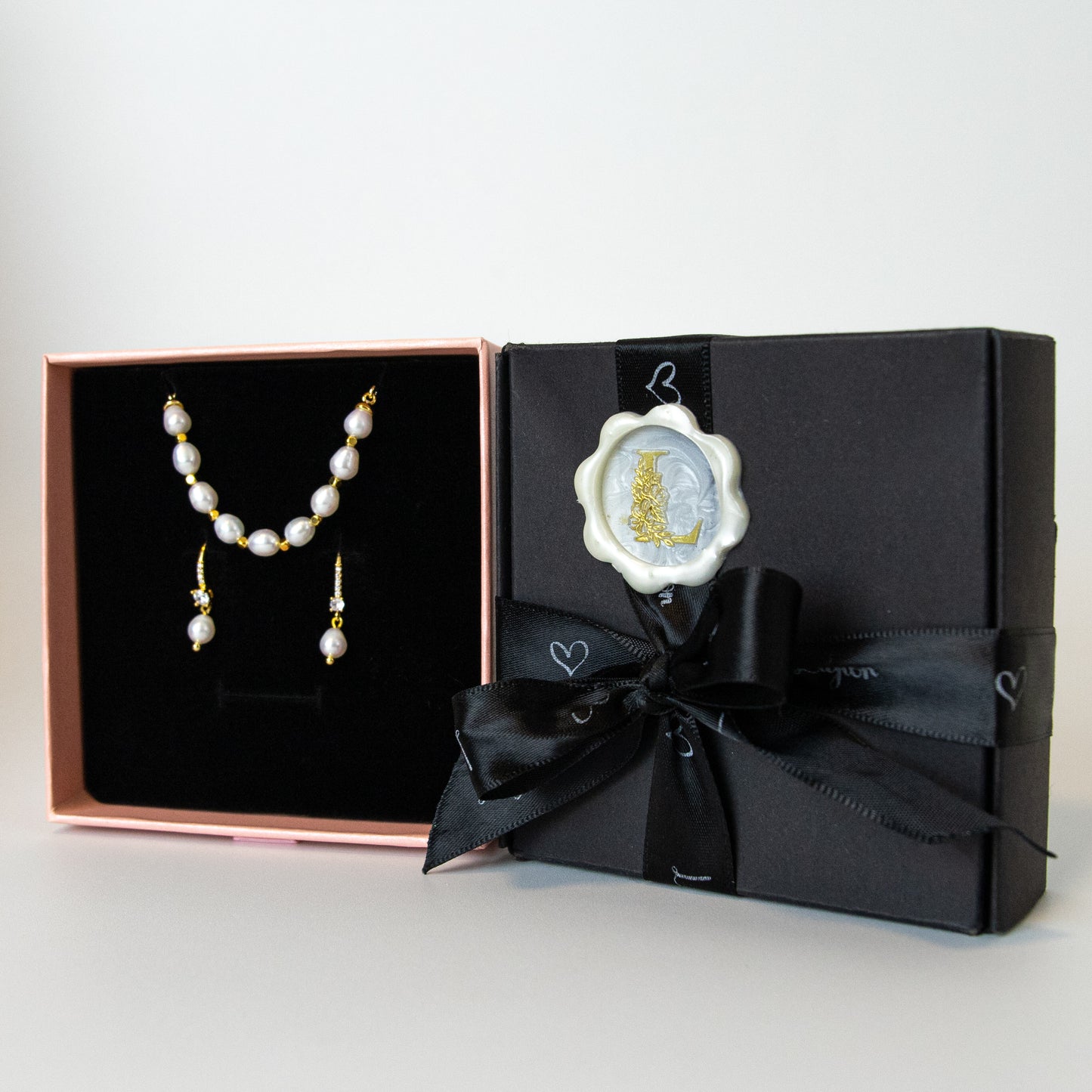 CONJUNTO PERLAS DULCES 18K “ARMONÍA DE PERLA”